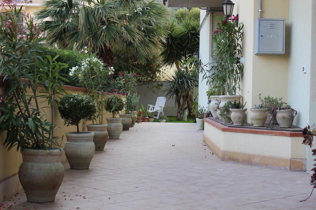 ホテル Casa Chiarenza カステッランマーレ・デル・ゴルフォ エクステリア 写真